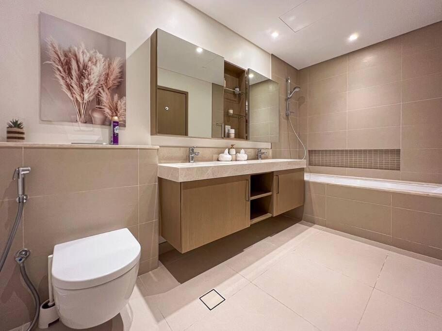 Apartment Moonstone - Tranquil, Large 2 Bedroom Apartment, Sea View, Marina Jbr *